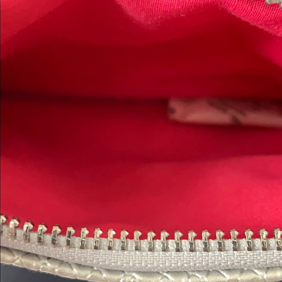 NEW Rodan + Fields Silver Textile Wristlet - Picture 7 of 8